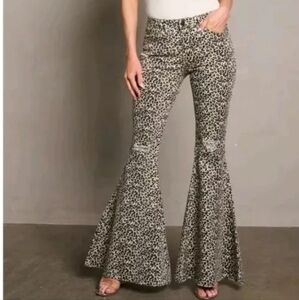 EASEL Womens Button Zip Distressed Leopard Animal Print BELL BOTTOMS Denim Jeans